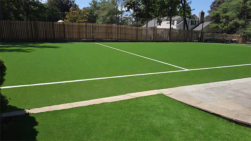 Bam_Backyard_Turf4_sm.jpg